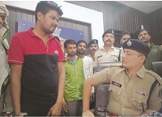 7 लाख रूपये के साथ 6 अंतर्राज्यीय लुटेरे गिरफ्तार