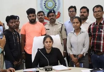  एटीएम बदलकर ठगी करने वाले 2 आरोपी गिरफ़्तार