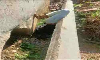  नाली में मिली युवक की लाश, क्षेत्र में हड़कंप