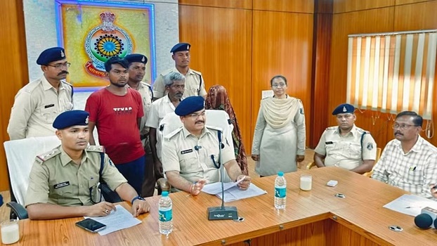 छोटे भाई ने की बड़े भाई की हत्या ,तीन आरोपी गिरफ्तार