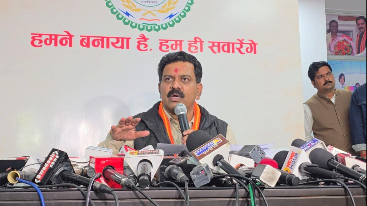 SIT गठित, खाते होल्ड,अवैध ठिकानों पर कार्यवाही -विजय शर्मा