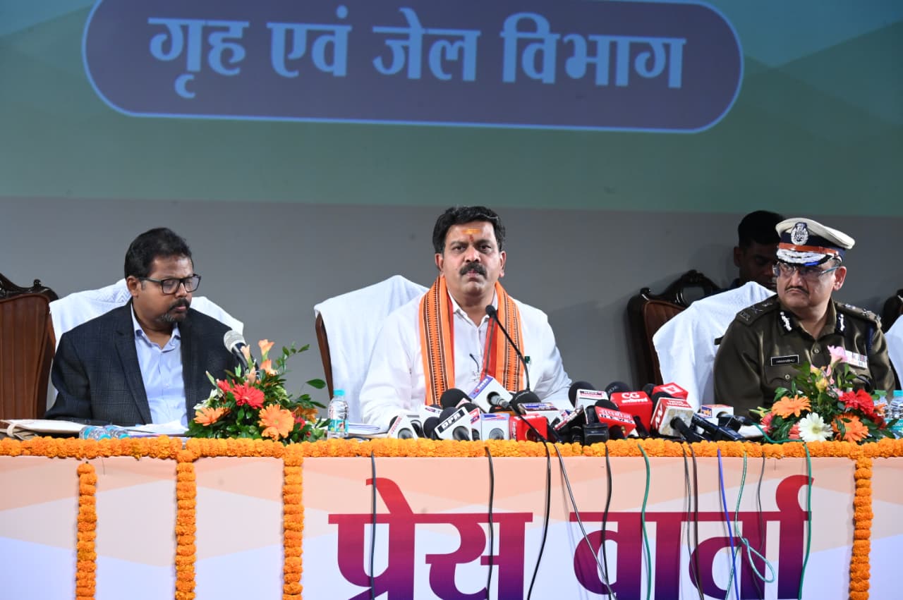 नए आपराधिक कानूनों के प्रयोग से पुलिस प्रक्रिया हुई तीव्र एवं आसान - उपमुख्यमंत्री श्री विजय शर्मा