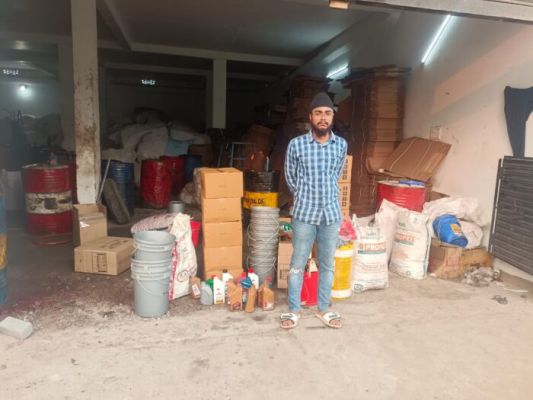 नकली इंजन ऑयल तैयार कर बिक्री करने वाला गिरफ्तार