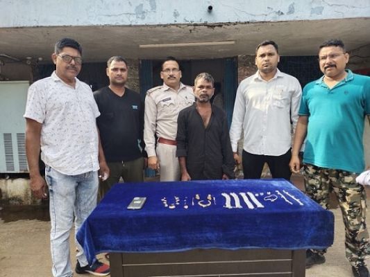 अपने ही बेटे से चोरी करवाता था पिता, उन्हीं पैसे से पिलाता था शराब...