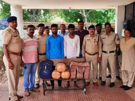 दो अंतर्राज्यीय गांजा तस्कर गिरफ्तार, तस्करों से 15 किलो गांजा जप्त...