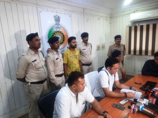 कट्टा-जिंदा कारतूस के साथ 1 गिरफ्तार