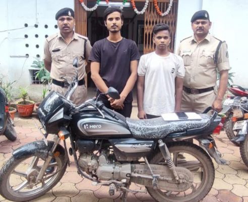 मंदिर में चोरी करने वाले चोर पकड़ाये, खुर्सीपार पुलिस की त्वरित कार्रवाई