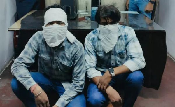 65 ई-टिकट के साथ 2 दलाल गिरफ्तार...