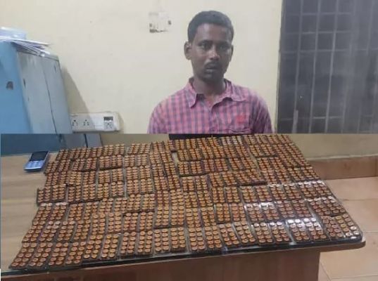 प्रतिबंधित नशीली टेबलेट के साथ एक युवक गिरफ्तार