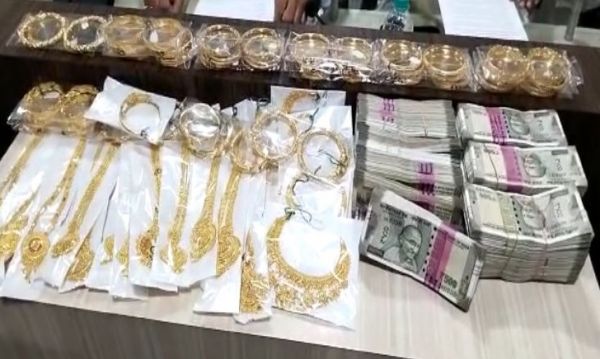 डेढ़ किलो सोना, 13 लाख की नगदी जब्त : धनतेरस के ठीक पहले पुलिस की बड़ी कार्यवाई...कहां रुका था कारोबारी, कैसे हुआ गिरफ्तार ....पढ़ें पूरी खबर