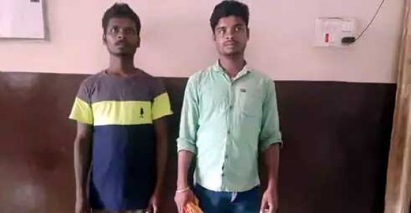 दो फरार आरोपी को पुलिस ने किया गिरफ्तार