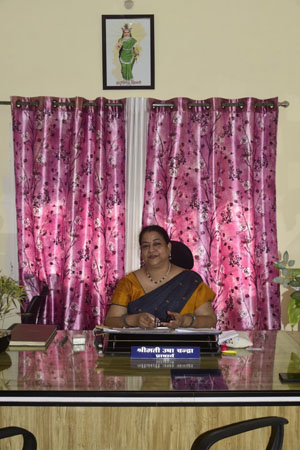 स्वामी आत्मानंद स्कूल में लगाई गई छत्तीसगढ़ महतारी की तस्वीर