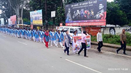 स्कूली बच्चों ने स्वच्छता का संदेश देने निकाली रैली