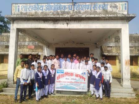 नेलसनार के छात्र-छात्राओं ने किया शैक्षणिक व औद्योगिक का भ्रमण