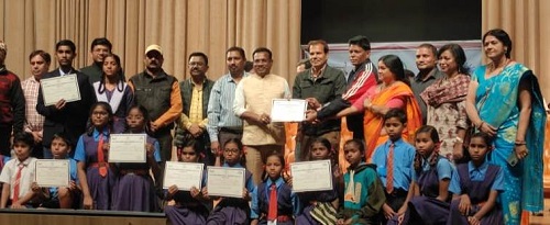 बच्चों में कौशल विकसित करने पर उत्कृष्ट विद्यालयों को मिलेगा प्रमाण पत्र और पुरस्कार