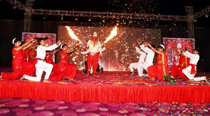 वार्षिक उत्सव में दिल्ली वर्ल्ड पब्लिक स्कूल के बच्चों ने किया अपनी कला का प्रदर्शन