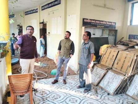 स्वामी आत्मानंद स्कूल में परिवर्तित होंगे हाई स्कूल, कलेक्टर ने लिया जायजा