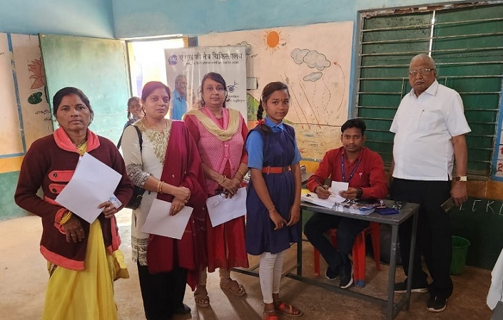 महावीर इंटरनेशनल ने शाउमा शाला नवागांव में आयोजित किया स्वास्थ्य कैंप