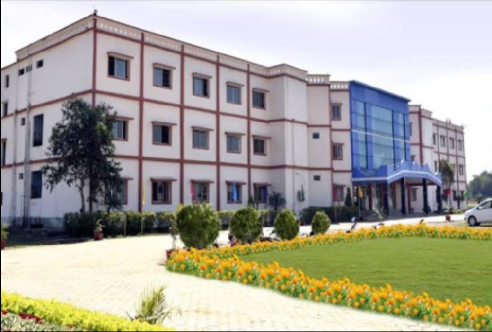 संस्कार स्कूल का शानदार रिजल्ट, 10वीं में सभी छात्र पास, 12वीं में 95 प्रतिशत