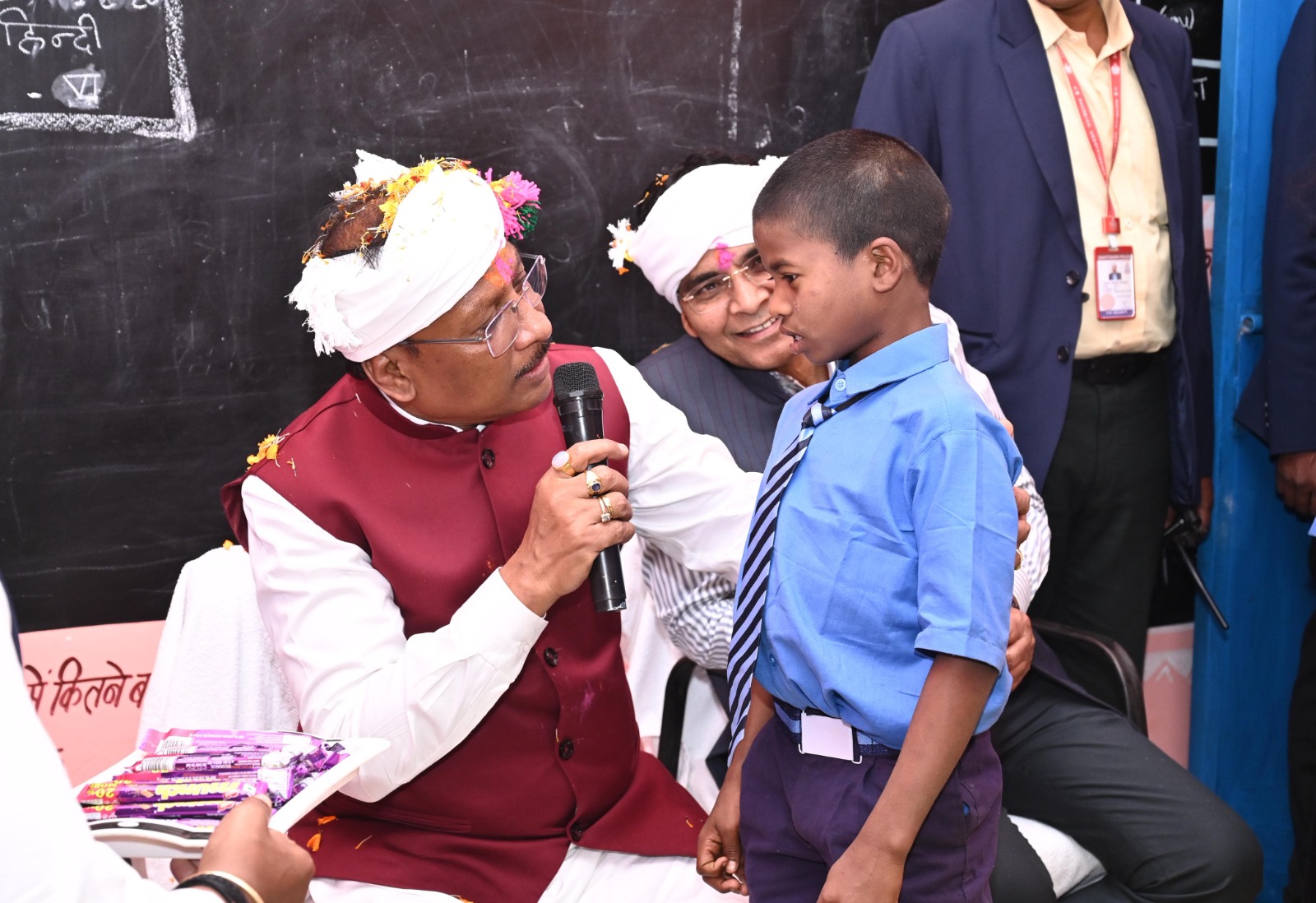 कुरुषनार में विद्यार्थियों की सुविधा के लिए बनेगा अतिरिक्त कक्ष- मुख्यमंत्री श्री विष्णु देव साय