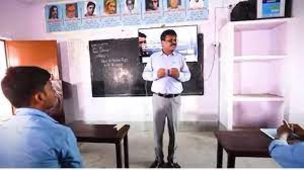 राज्य में शिक्षक कर रहे नवाचार, स्मार्ट टीवी के माध्यम से करवा रहे पढ़ाई
