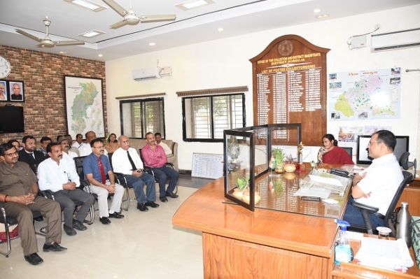 आरटीई के गाईड लाइन अनुसार बच्चों का हो स्कूलों में प्रवेश : कलेक्टर