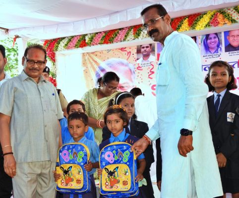 विद्यार्थी जीवन व्यक्ति के जीवन का है सबसे सुखद, महत्वपूर्ण एवं स्वर्णिम कालखण्ड - डा. प्रेमसाय सिंह टेकाम