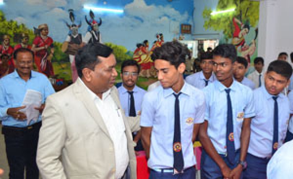 जिला स्तरीय आनलाईन नि:शुल्क कोचिंग क्लासेस का कलेक्टर ने किया शुभारंभ