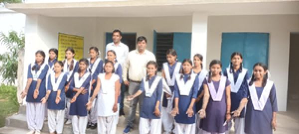 पढऩे की कोई उम्र नहीं है किसी भी समय हम शिक्षा ग्रहण कर सकते हैं सिर्फ अपने में लगन होनी चाहिए : डीपीओ