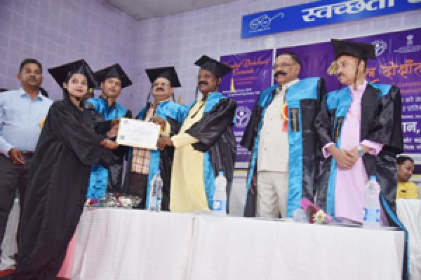 स्वरोजगार के जरिये आत्मनिर्भर बनने के लिए कौशल विकास जरूरी : मंत्री भगत