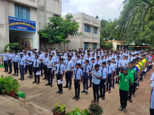 तम्बाकू मुक्त स्कूल के लिए चला रहे जागरूकता अभियान