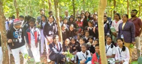 बच्चों को सोगड़ा के इको लैब का कराया गया भ्रमण