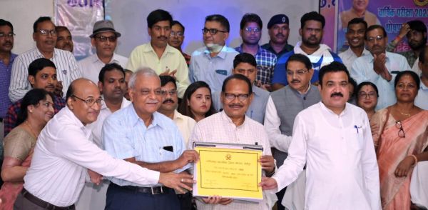 हाईस्कूल में 75 प्रतिशत और हायर सेकेंडरी में 79.96 प्रतिशत विद्यार्थी उत्तीर्ण हुए