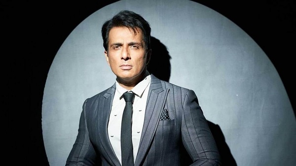 सोनू सूद ने IAS परीक्षा के लिए मुफ्त ऑनलाइन कोचिंग कार्यक्रम का किया ऐलान