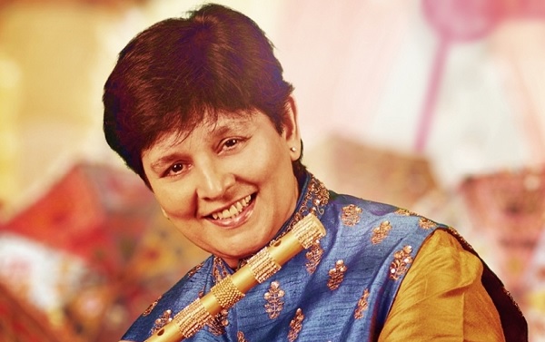 गरबा क्वीन फाल्गुनी पाठक ने नया नवरात्रि गीत पेश किया