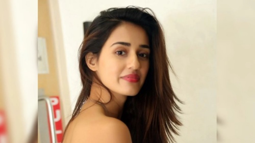 दिशा पटानी को इस फिल्म से दिखाया बाहर का रास्ता, जानें क्या है वजह ...