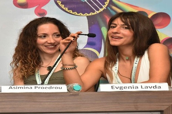 फिल्म बिहाइंड द हेस्टैक्स में प्रवासी संकट की विचित्र हकीकत को दर्शाया गया