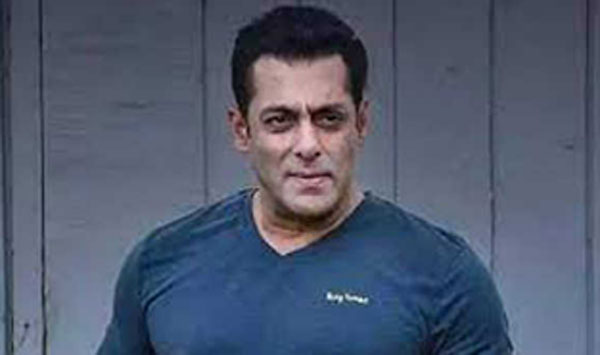  सलमान खान ने फिल्म इंडस्ट्री में पूरे किये 35 साल