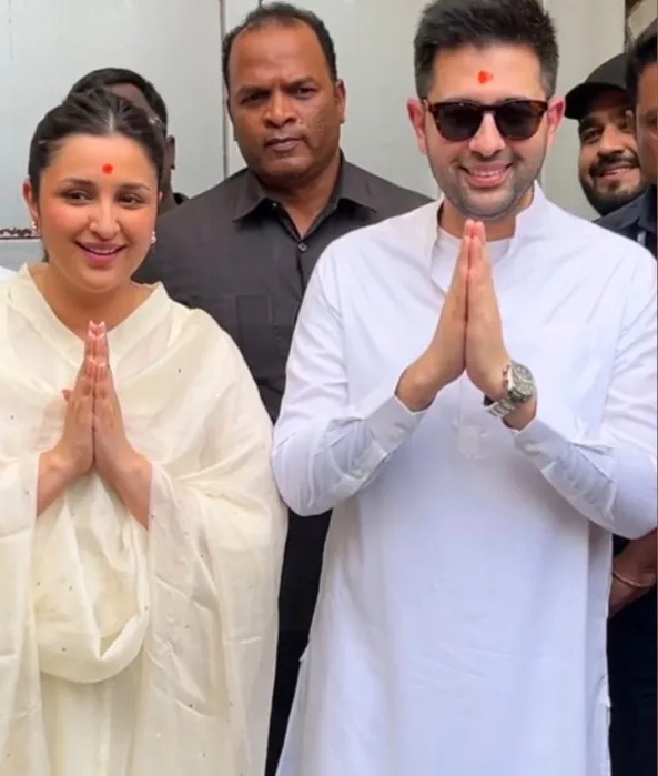 आंखों की सर्जरी के बाद पहली बार साथ दिखे राघव चड्ढा-परिणीति