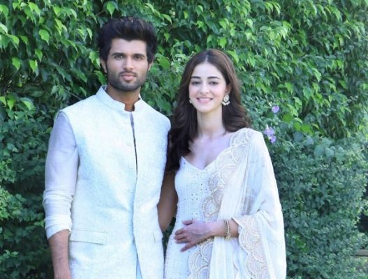 विजय देवरकोंडा की मां ने लाइगर की रिलीज से पहले उनके और अनन्या पांडे के लिए कराई पूजा