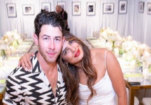 नोज सर्जरी पर प्रियंका चोपड़ा की सफाई :​​​​​​​ बोलीं- सांस लेने में तकलीफ थी इसलिए करवाई थी सर्जरी