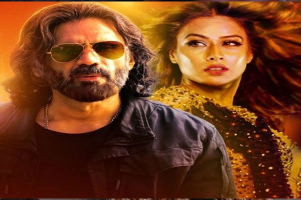  निया शर्मा और सुनील शेट्टी ने दइया दइया गाने पर ठुमके लगाए