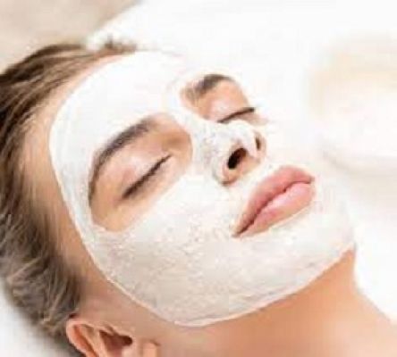 चेहरे पर निखार पाने ट्राई करें ये घरेलू उपाय