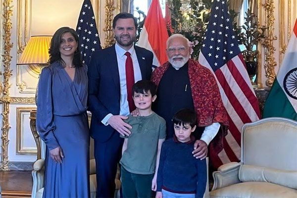 अमेरिका के उप राष्ट्रपति और उनकी पत्नी से मिले पीएम मोदी