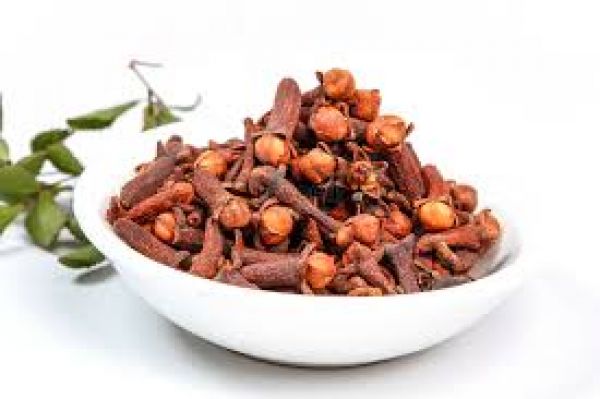 लौंग का पानी इसके लिए है फायदेमंद