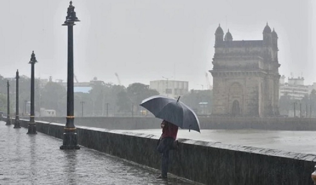 देर रात हुई बारिश से मुंबई में राहत, जानें आपके राज्य में कब मेहरबान होंगे बदरा&hellip;