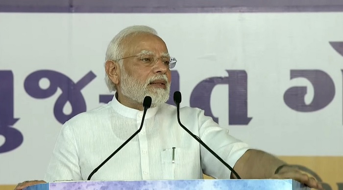 देश पर लंबे समय तक शासन करने वालों ने आदिवासी इलाकों के विकास पर ध्यान नहीं दिया : मोदी