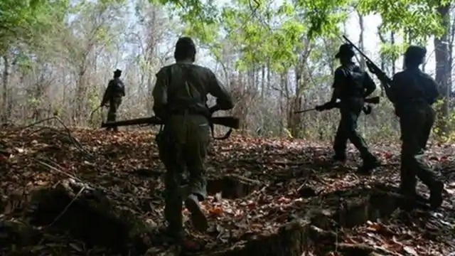 छग-ओडिशा सीमा पर जारी है नक्सली-सीआरपीएफ मुठभेड़&hellip;