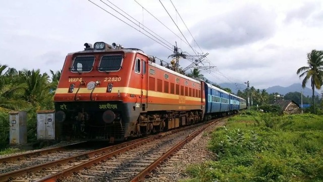 बिग ब्रेकिंग : अब पटरी पर दौड़ेंगी सभी बंद ट्रेनें, इस हफ्ते 500 का शुरू होगा संचालन