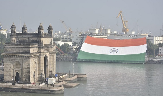 6 महाद्वीप, 3 महासागरों सहित दुनियाभर में भारतीय नौसेना के युद्धपोतों ने फहराया तिरंगा